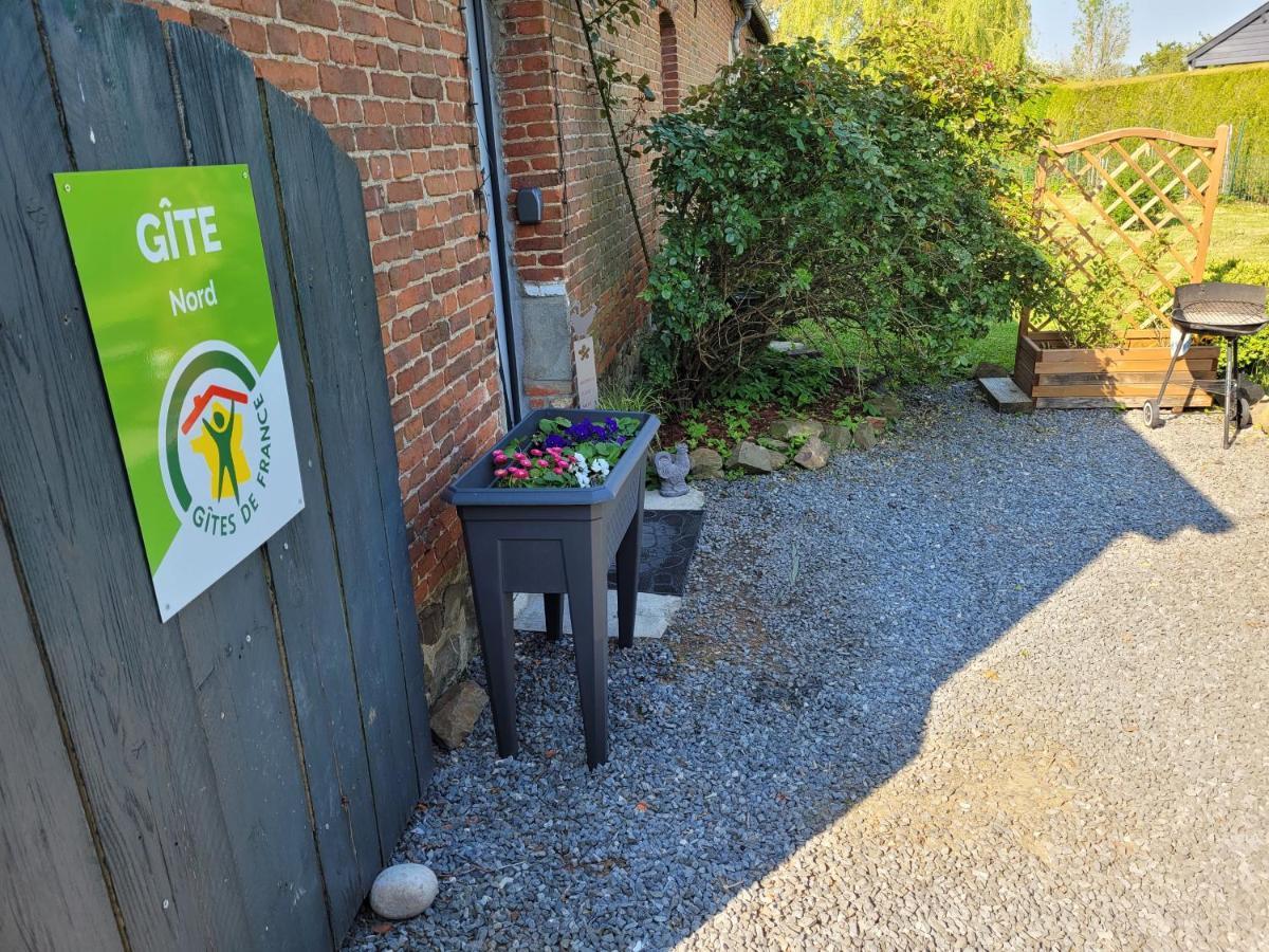 Studio Bienvenue Du Cote De Chez Nous Avec Jardin Privatif Wignehies Bagian luar foto