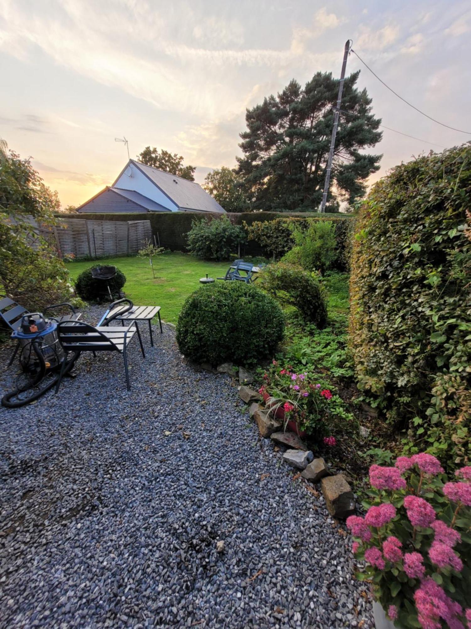 Studio Bienvenue Du Cote De Chez Nous Avec Jardin Privatif Wignehies Bagian luar foto