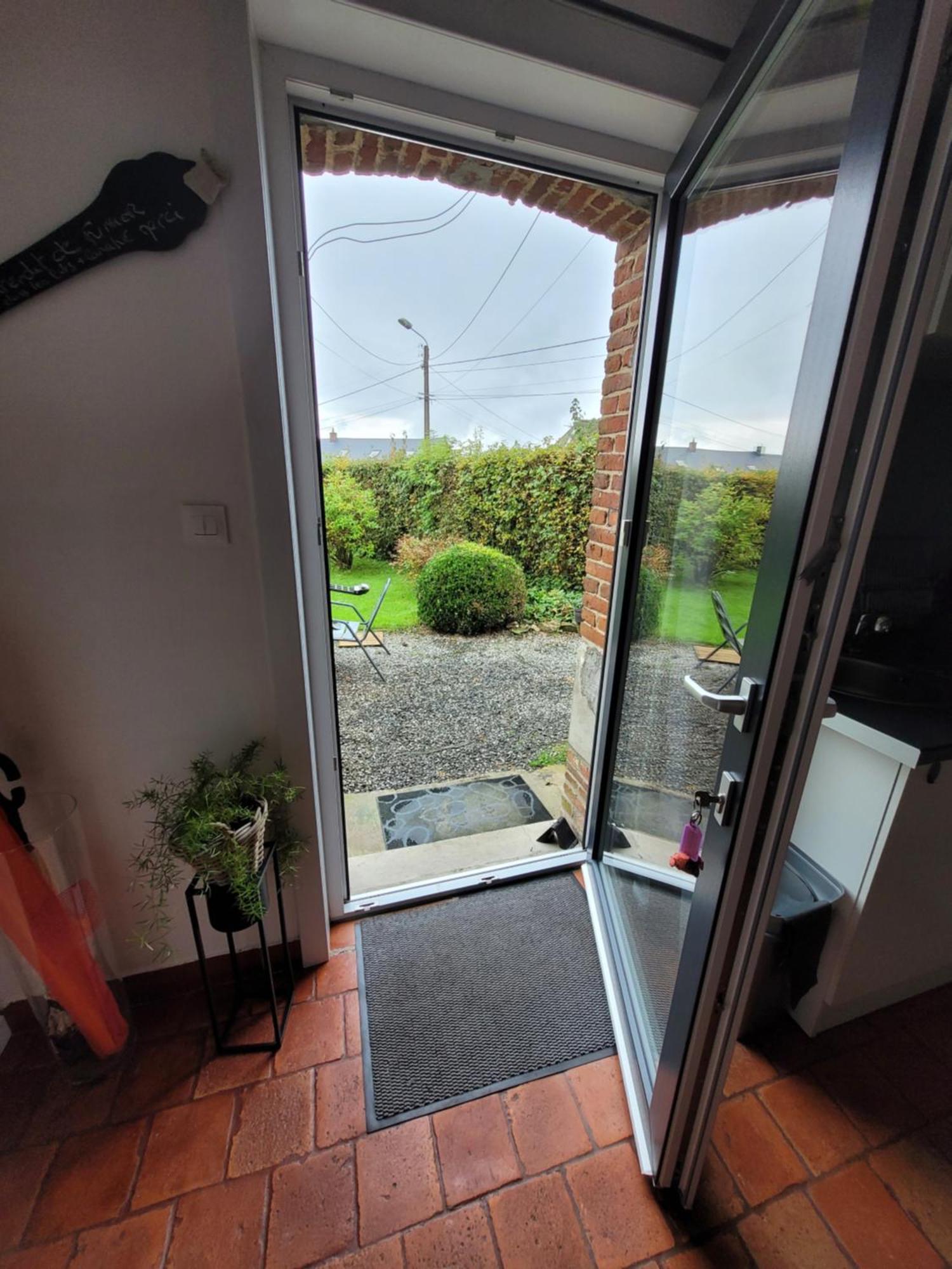 Studio Bienvenue Du Cote De Chez Nous Avec Jardin Privatif Wignehies Bagian luar foto